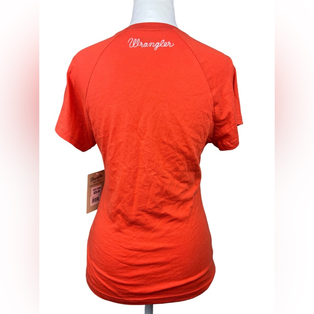 NWT Wrangler Retro Pony Up Red Fitted Tee Women’s Medium - Picture 3 of 6